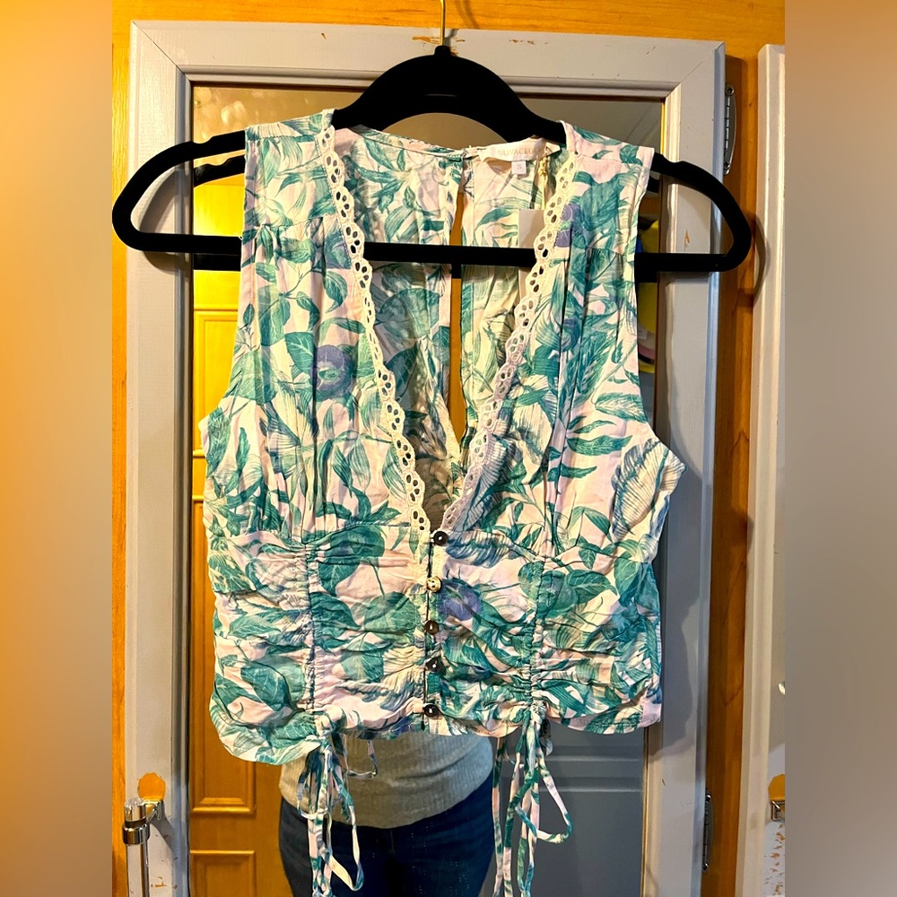 NWT OLIVACEOUS FLORAL TOP/SKIRT SET